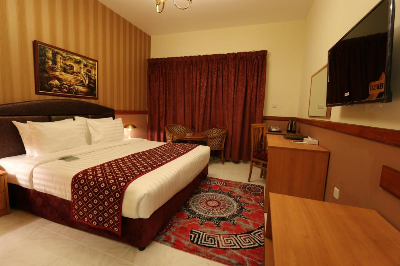 New California Hotel Dubai Exterior photo