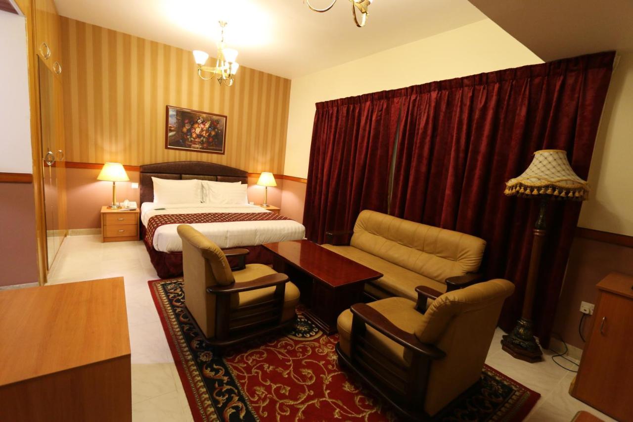 New California Hotel Dubai Exterior photo